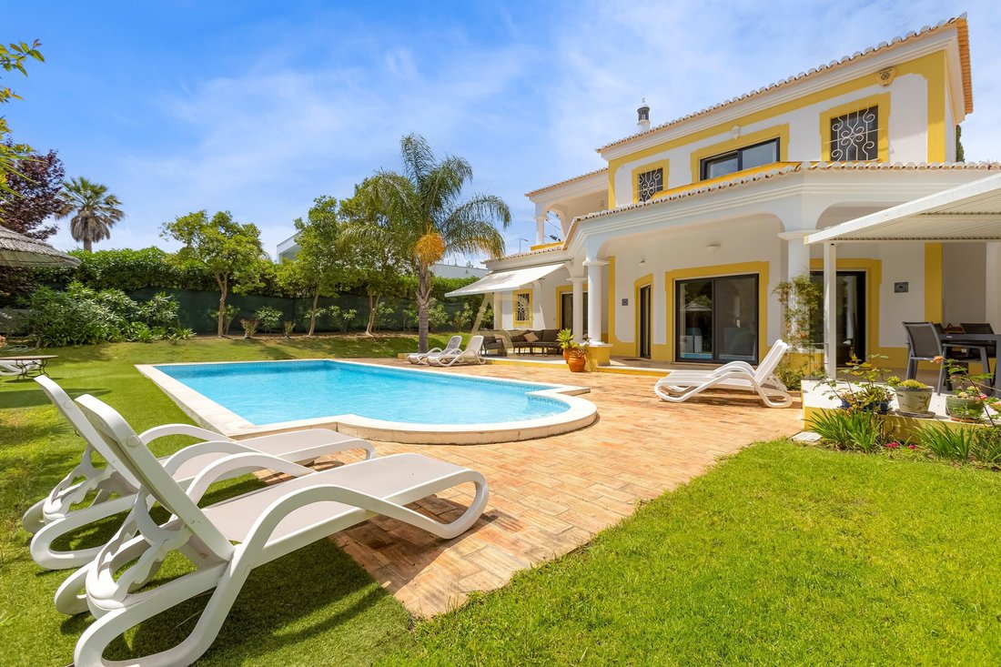 Villa in Portimao, Algarve, Portugal 1 - 18090512