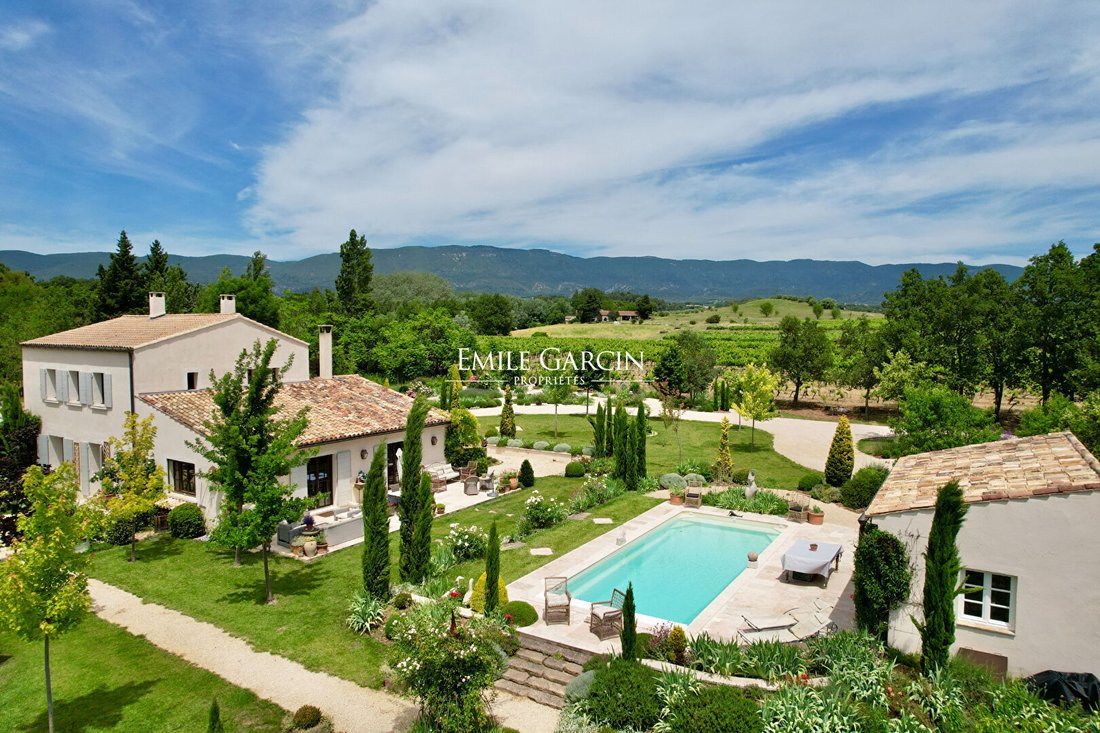 Villa in Ansouis, Provence-Alpes-Côte d'Azur, France 1 - 17605034