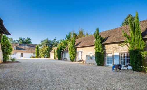 House in Chalon-sur-Saone, Bourgogne – Franche-Comté, France 1