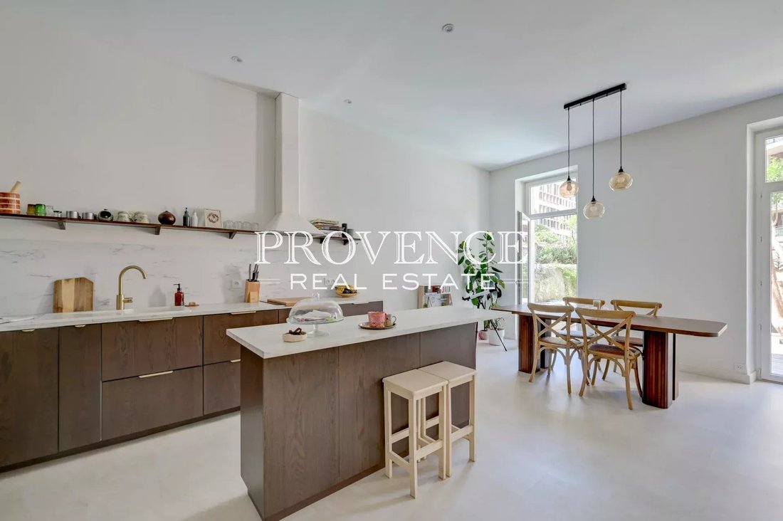 Apartment in La Conception, 5e Arrondissement, Marseille 5 - 18103345