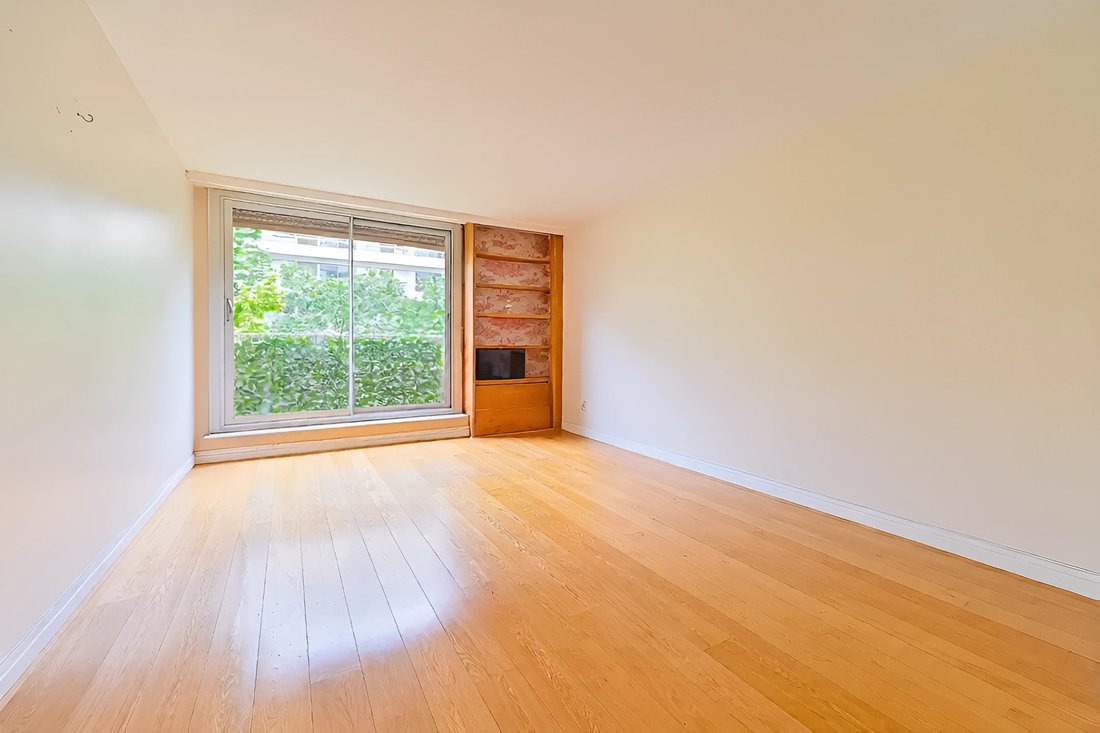 Apartment in Léon-Blum Folie-Regnault, Paris 11e Arrondissement, Paris 2 - 18096067