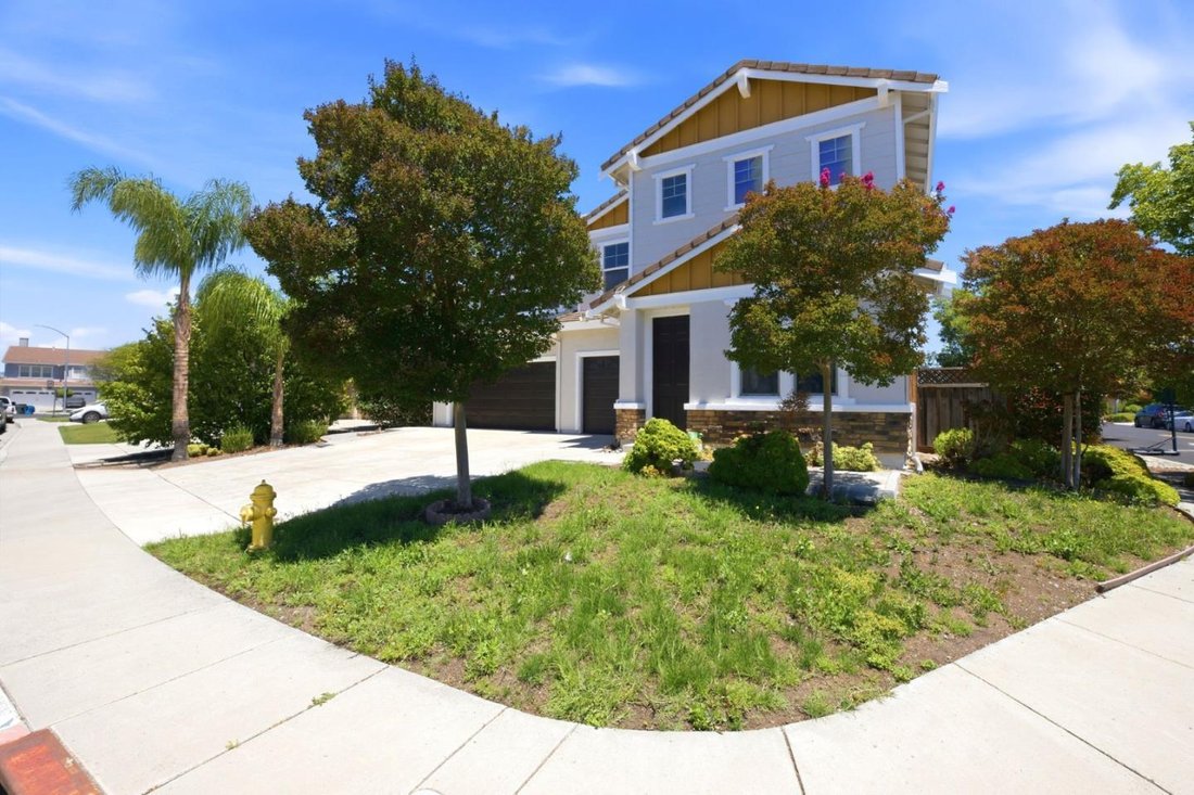 Townhouse in Gilroy, California, United States 5 - 18101090