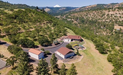 House in Dallesport, Oregon, United States 1