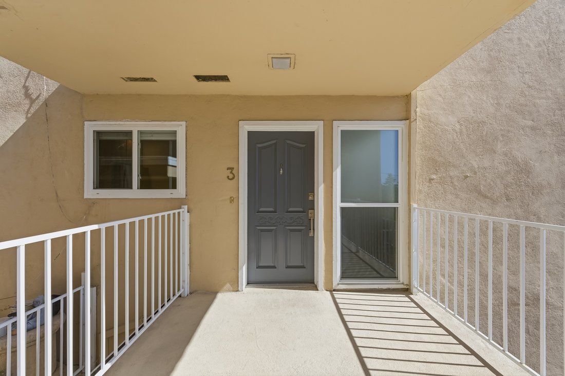 Condo in San Carlos, California, United States 2 - 18108087