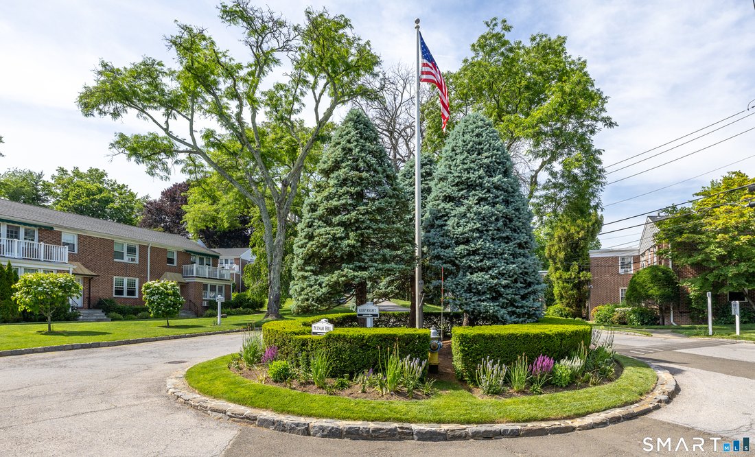 Co Op in Greenwich, Connecticut, United States 3 - 18108304