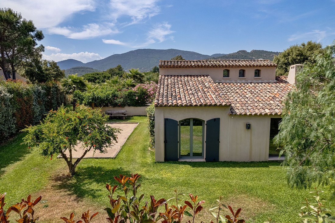 Villa in Le Plan-de-la-Tour, Provence-Alpes-Côte d'Azur, France 4 - 18107189