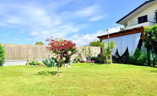 Casa di campagna a Poveromo, Massa, Italia 1