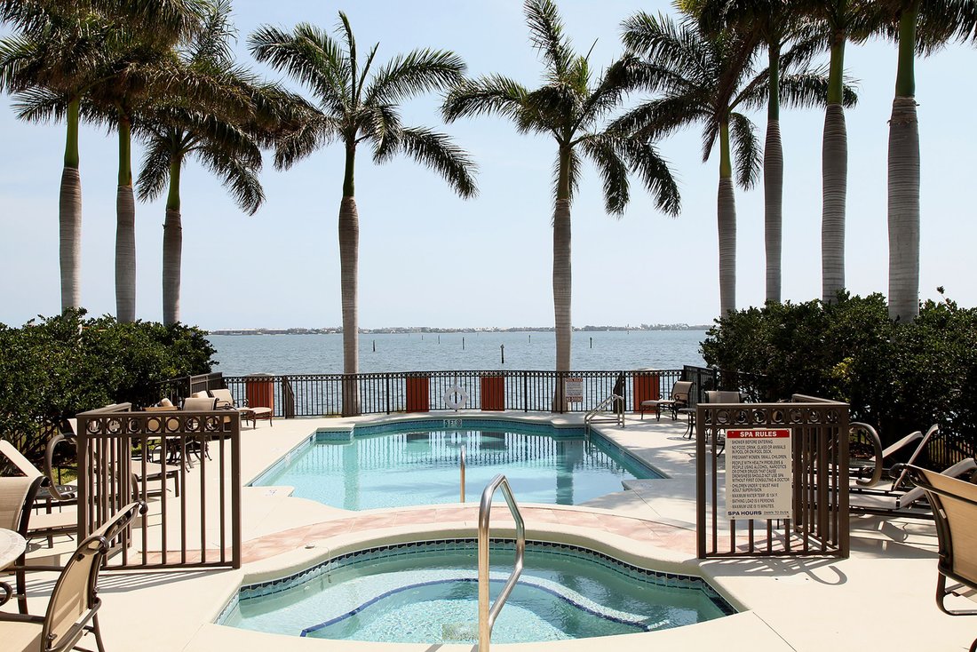 Condo in Jensen Beach, Florida, United States 2 - 18108047