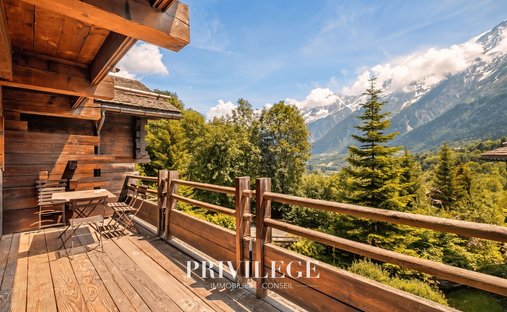 Chalet in Les Houches, Auvergne-Rhône-Alpes, France 1