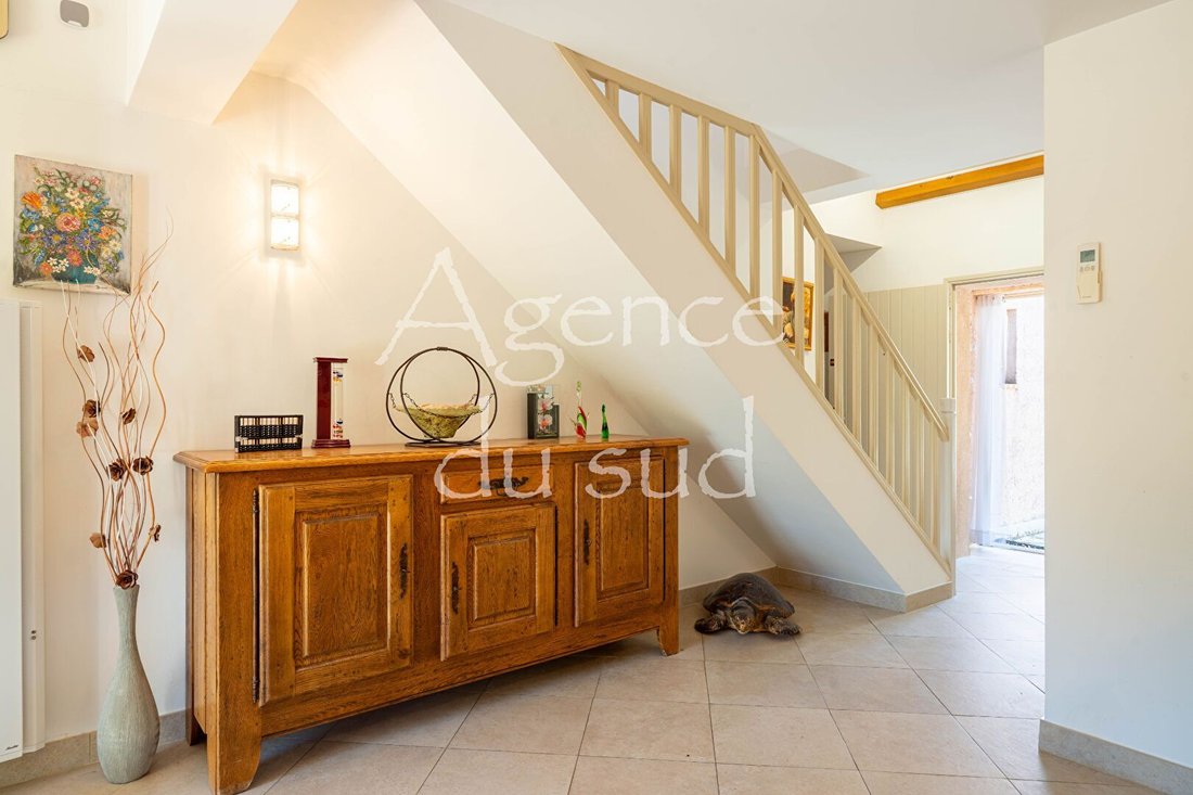 House in Saint-Zacharie, Provence-Alpes-Côte d'Azur, France 2 - 18107227