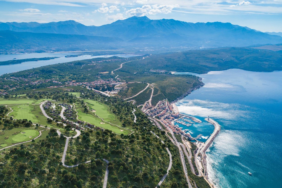 Apartment in Milovići, Tivat Municipality, Montenegro 2 - 18108982