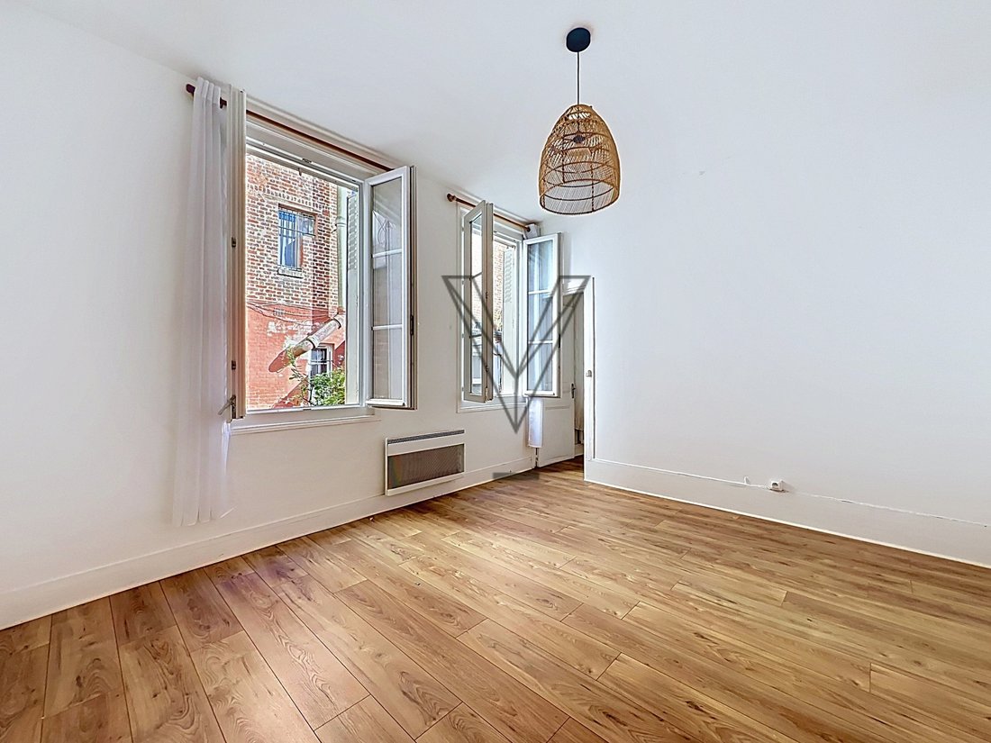 Apartment in Grange Aux Belles-Terrage, Paris 10e Arrondissement, Paris 2 - 18108569