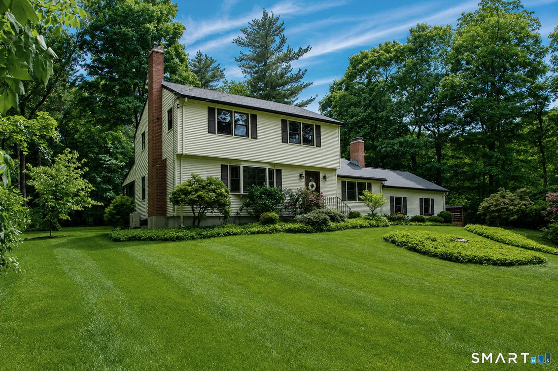 House in Simsbury, Connecticut, United States 2 - 18108892