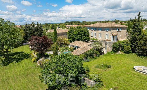 Country House in Grignan, Auvergne-Rhône-Alpes, France 1