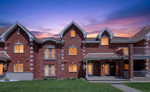 Appartement à Dollard-des-Ormeaux, Québec, Canada 1