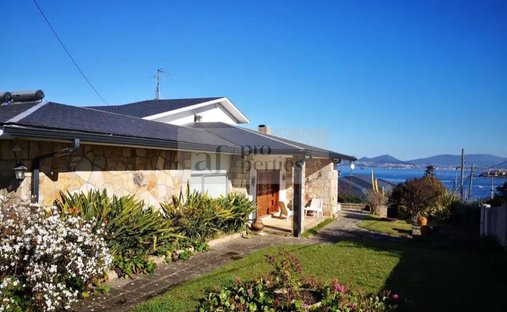 Chalet in Oia, Vigo, Spain 1