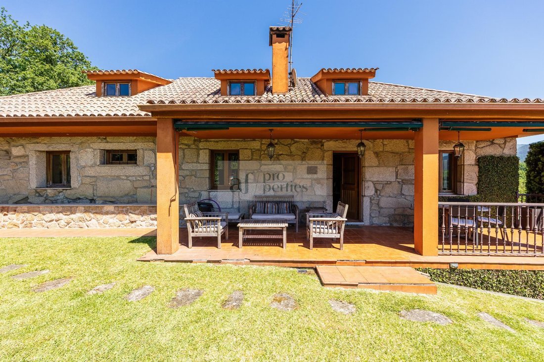 Chalet in Chain, Gondomar, Spain 2 - 17976152