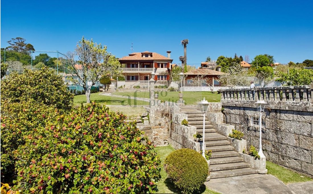 Chalet in Panxon, Nigran, Spain 1 - 12064743