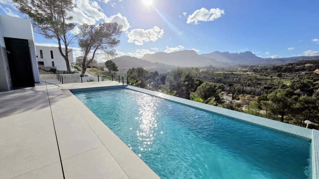 Villa in Calp / Calpe, Valencian Community, Spain 3 - 15154484