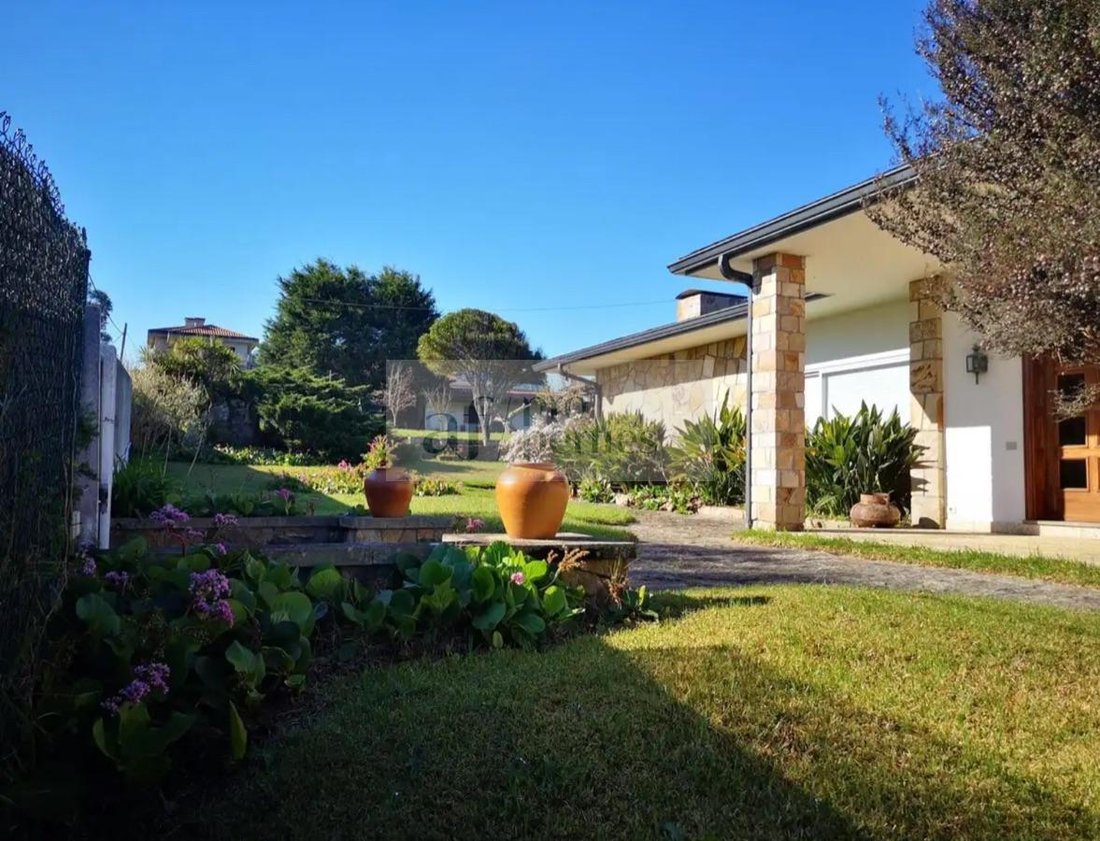 Chalet in Oia, Vigo, Spain 5 - 11730082