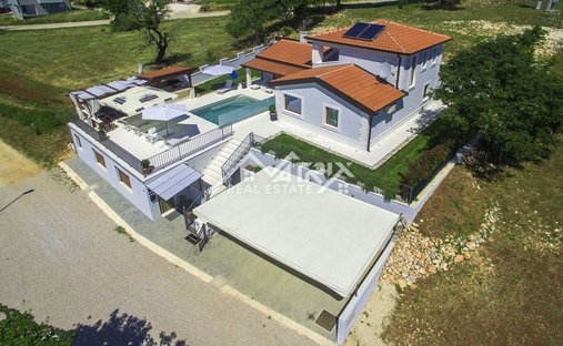 House in Novigrad, Istria County, Croatia 1
