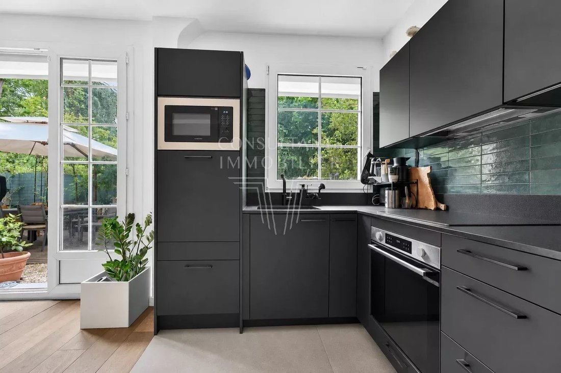 Apartment in Bois de Boulogne, Paris 16e Arrondissement, Paris 5 - 18109075