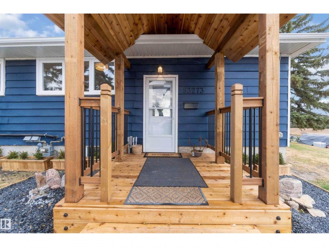 House in Ardrossan, Alberta, Canada 3 - 18109024