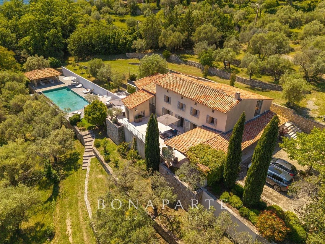 Estate in Fayence, Provence-Alpes-Côte d'Azur, France 1 - 18109112