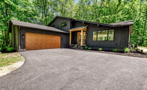 House in Aurora, Ohio, United States 1