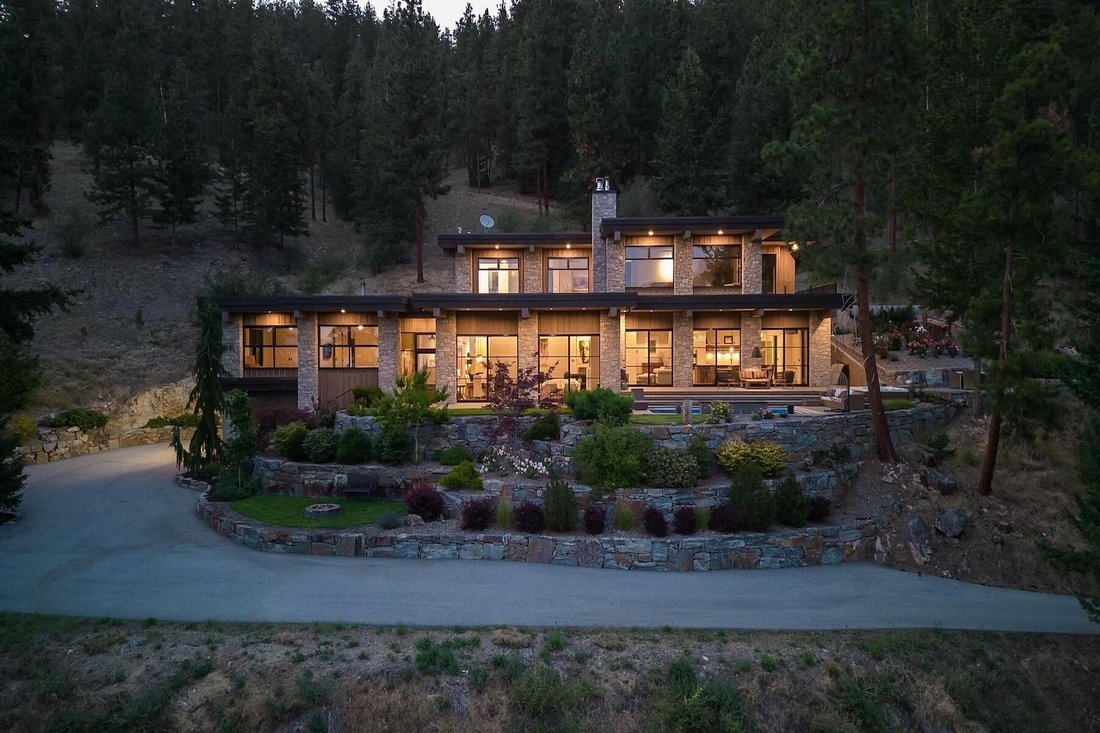 Farm Ranch in Vernon, British Columbia, Canada 1 - 14604123