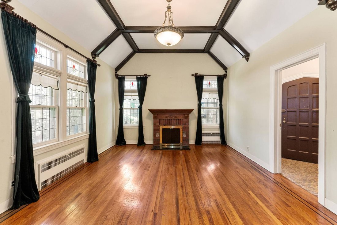 House in New York, New York, United States 3 - 18108639