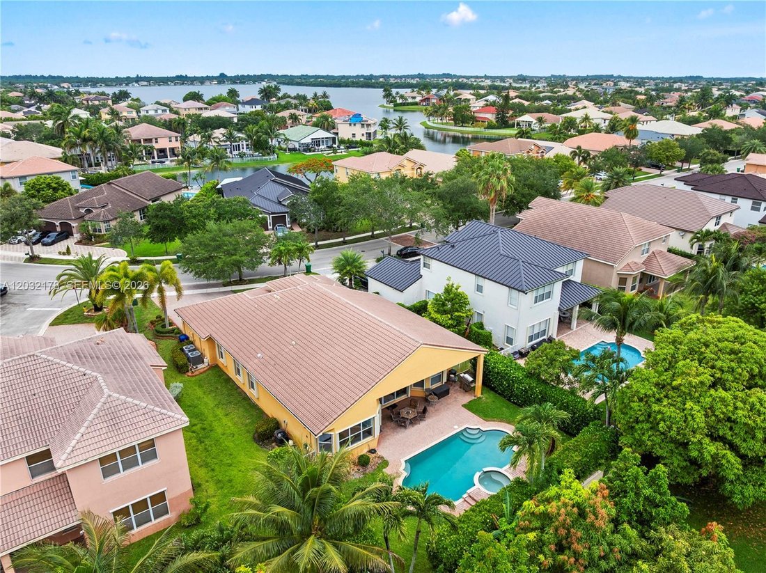 House in Miramar, Florida, United States 4 - 18109014