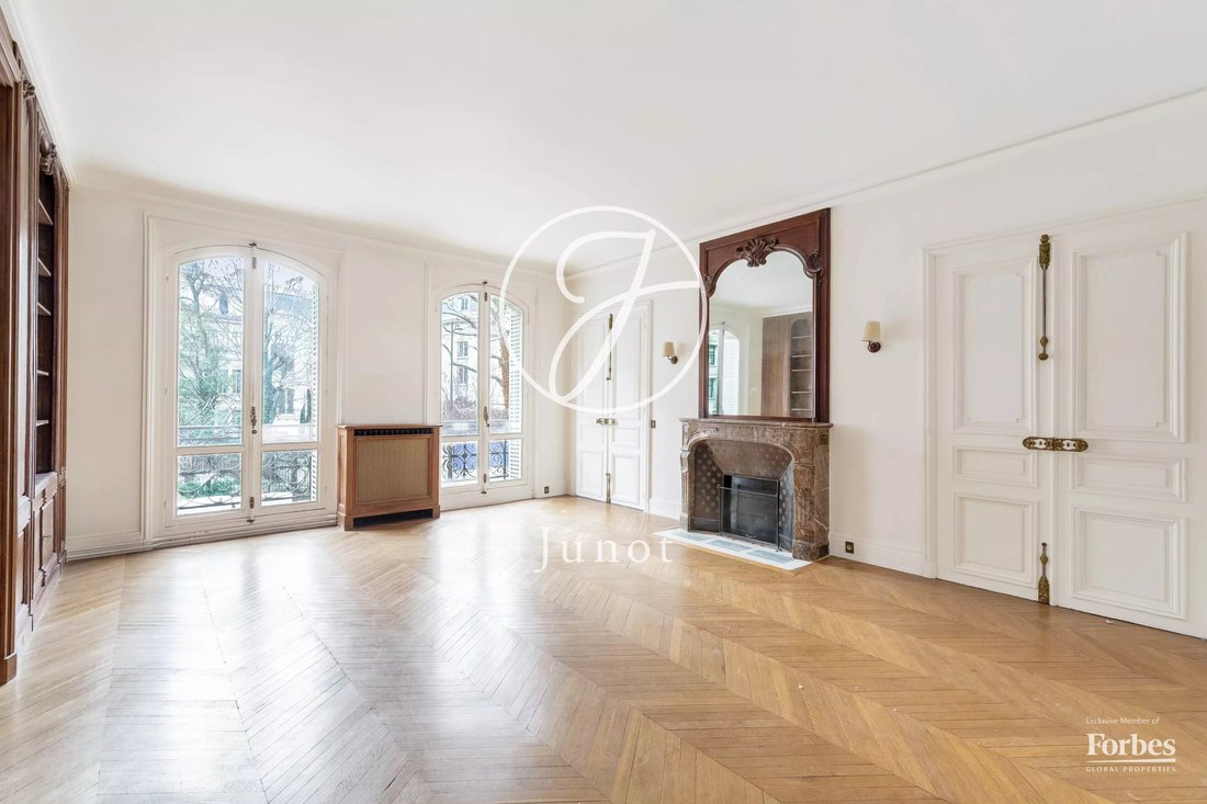 Appartamento a Mairie, Paris 8e Arrondissement, Parigi 3 - 18109088
