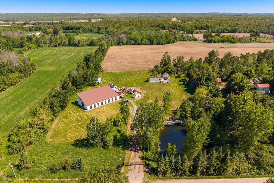 Land in Grenville, Quebec, Canada 1 - 18108763