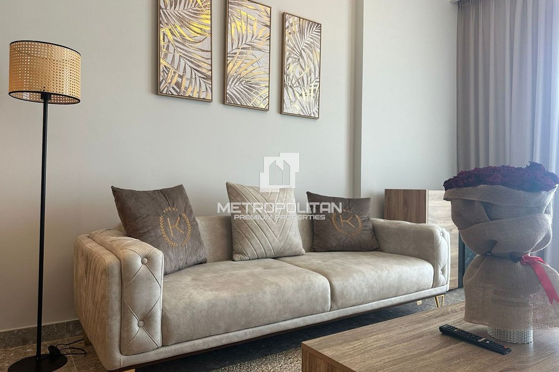 Apartment in Hadaeq Sheikh Mohammed Bin Rashid, Dubai, United Arab Emirates 4 - 18109185
