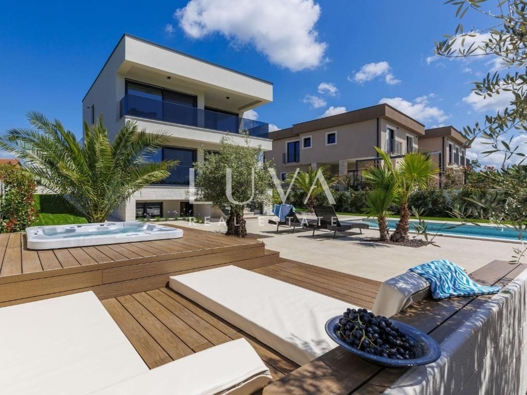 Villa in Porec, Istria County, Croatia 2 - 18103321