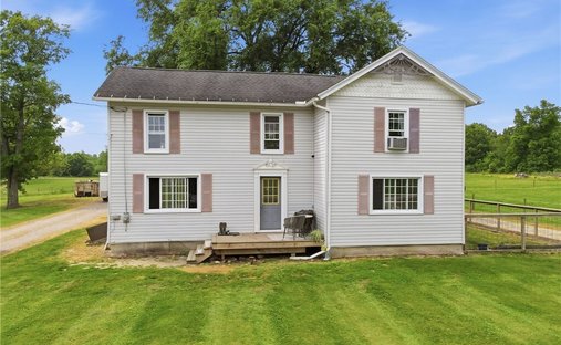 House in Andover, Ohio, United States 1