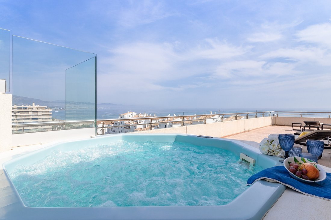 Apartment in Puerto Banus, Marbella, Spain 2 - 18108755