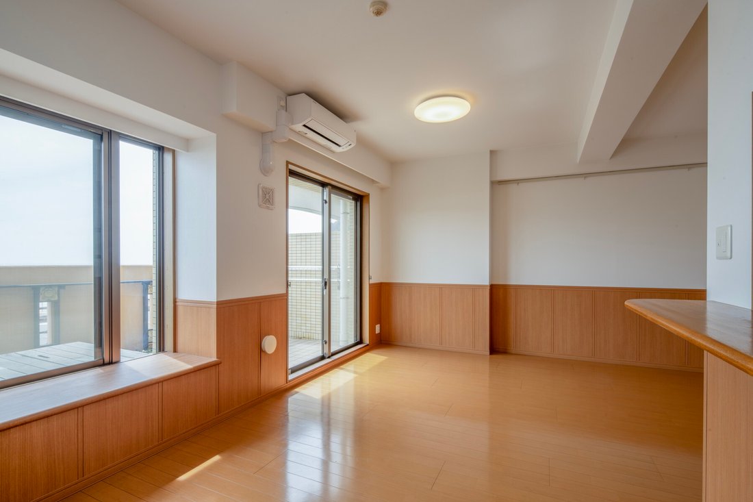 Condo in Zushi, Kanagawa, Japan 1 - 18108902