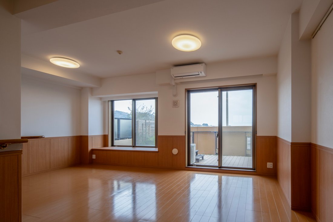 Condo in Zushi, Kanagawa, Japan 3 - 18108902