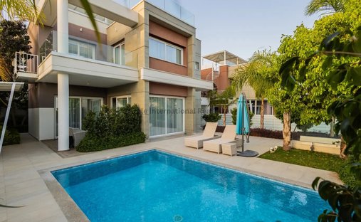 Villa in Mouttagiaka, Limassol, Cyprus 1