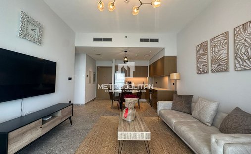 Apartment in Hadaeq Sheikh Mohammed Bin Rashid, Dubai, United Arab Emirates 1