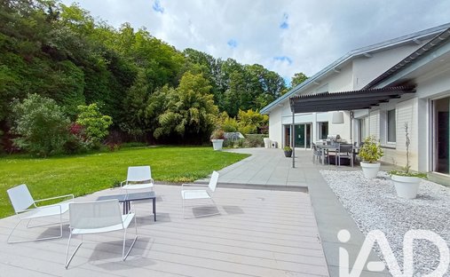 House in Saint Claude - Torcols, Besancon, France 1