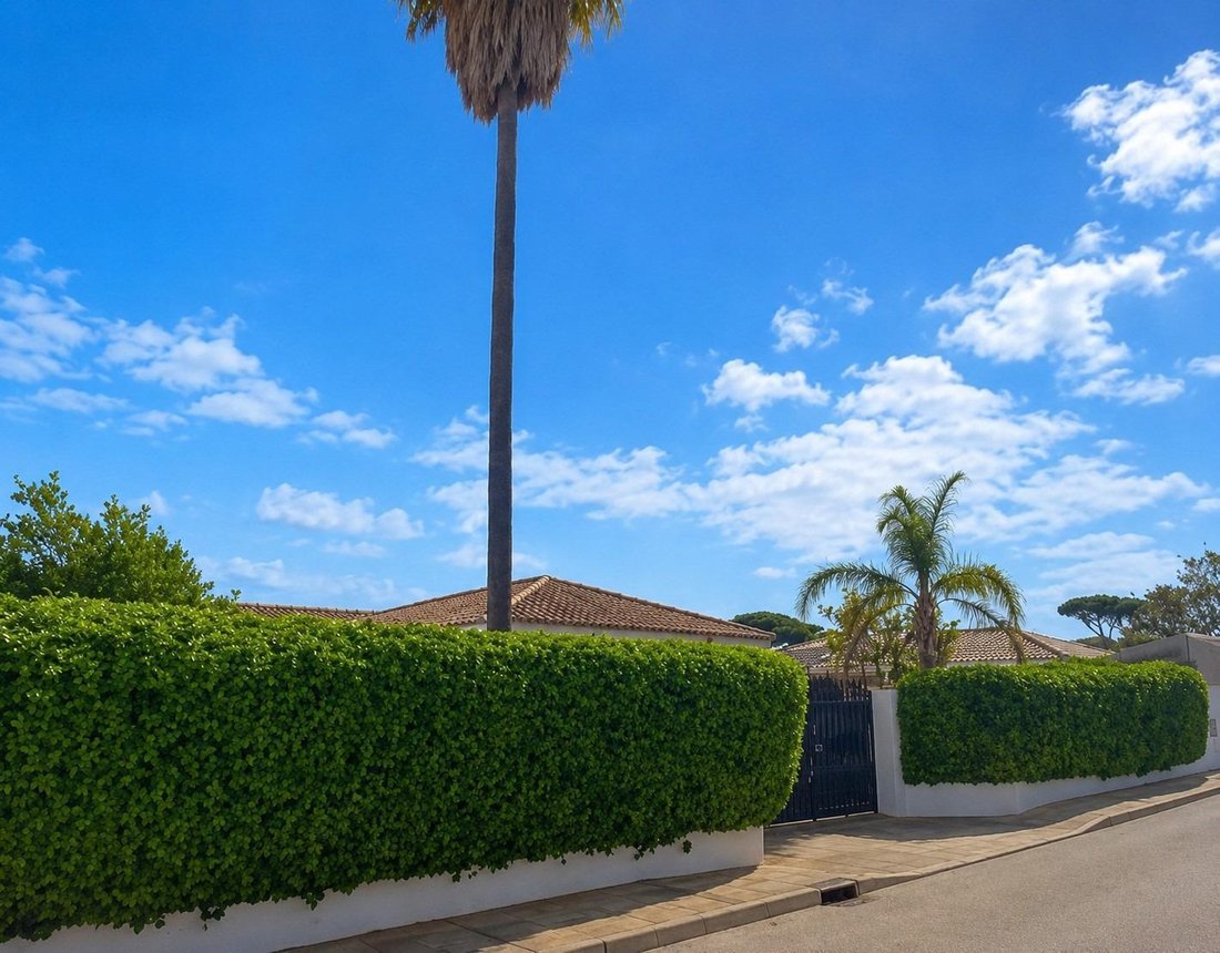 Chalet in Chiclana de la Frontera, Andalusia, Spain 5 - 18054207