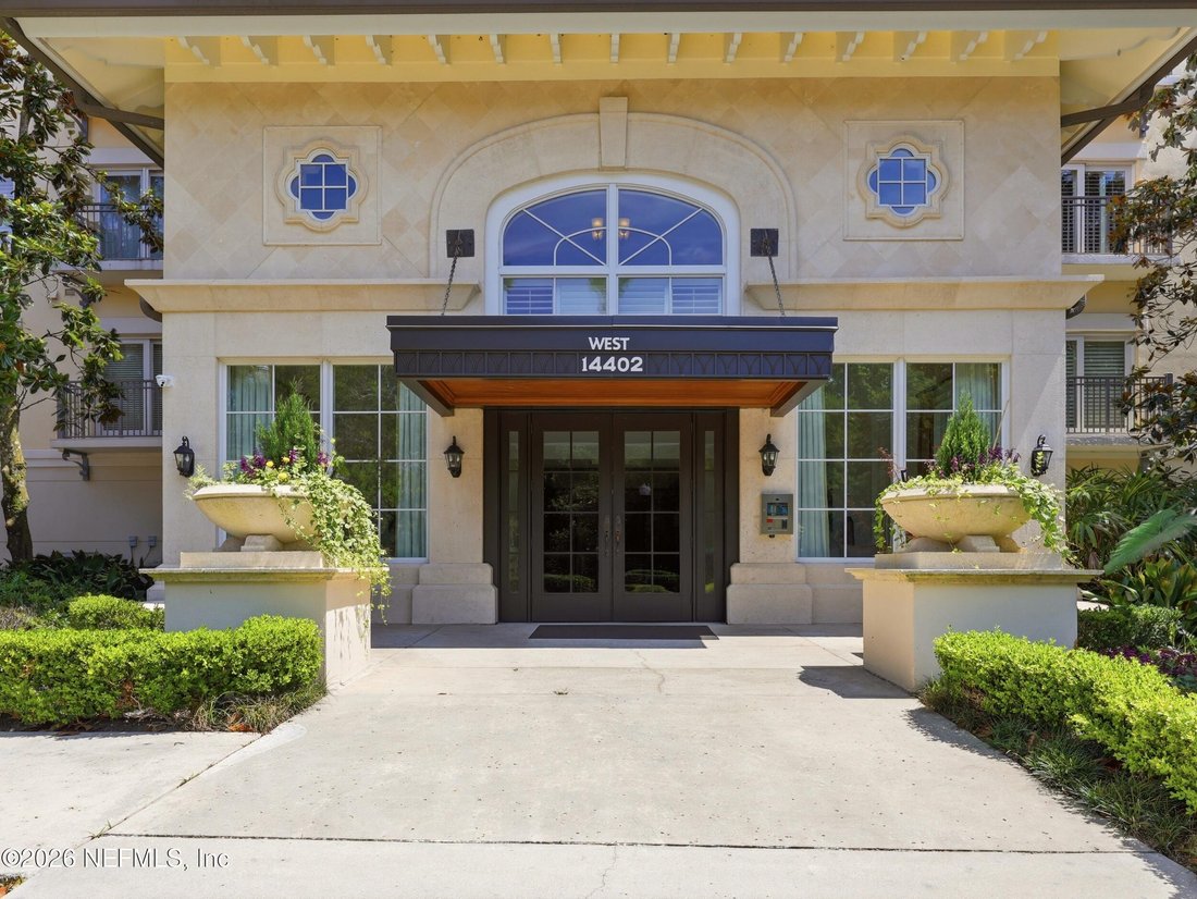 Condo in Jacksonville, Florida, United States 2 - 18109337