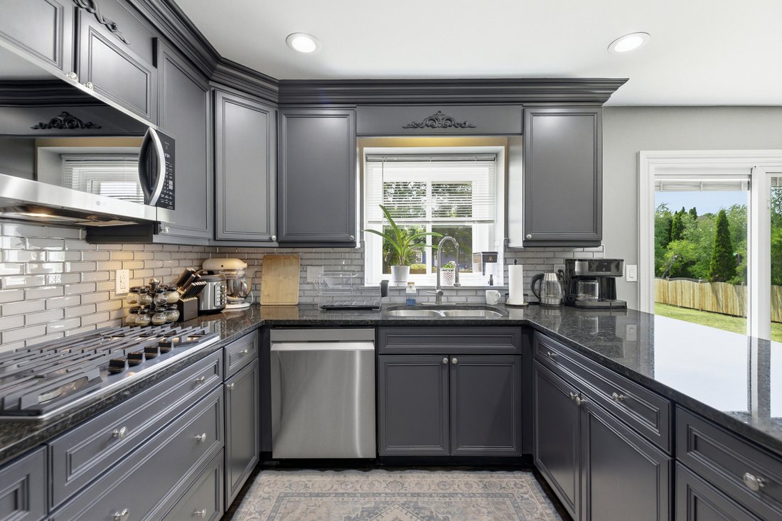 House in Cary, Illinois, United States 5 - 18109669