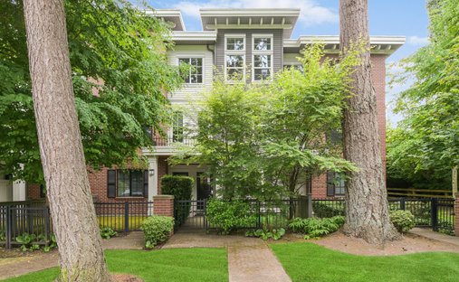Residenza a Surrey, Columbia Britannica, Canada 1
