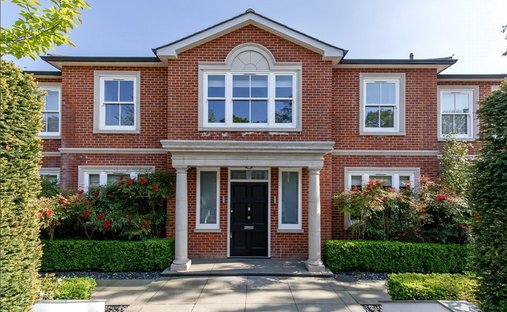 House in New Malden, Royal Borough of Kingston upon Thames, England 1
