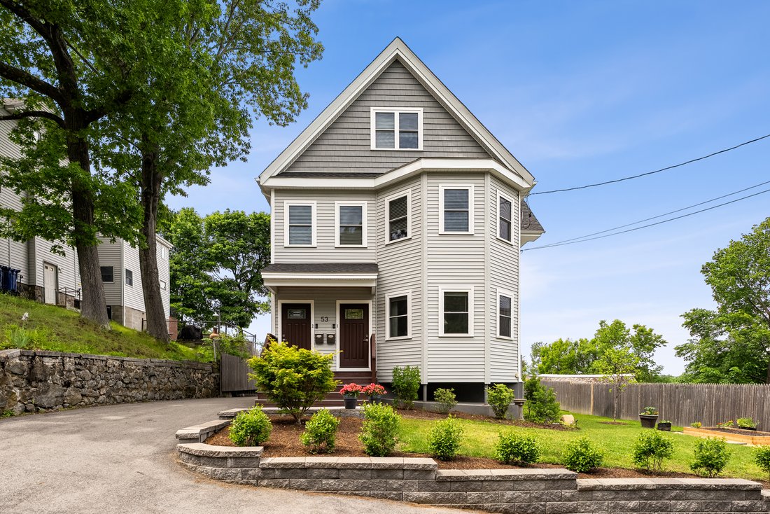 Condo in Arlington, Massachusetts, United States 2 - 18109492