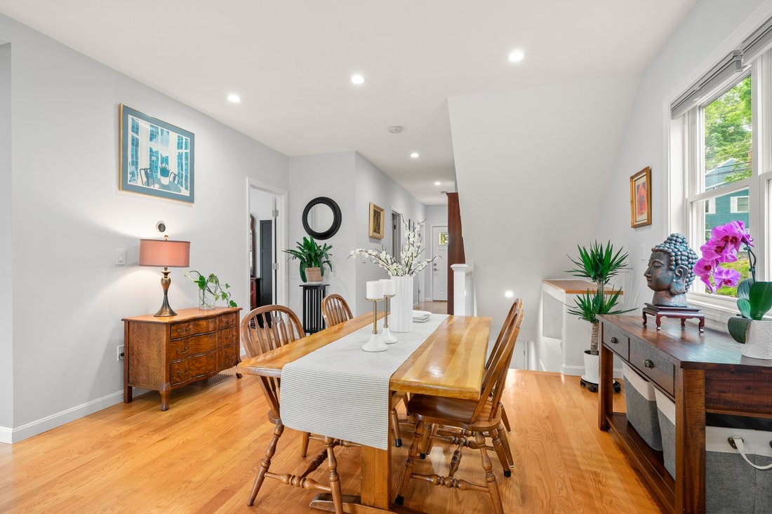 Condo in Arlington, Massachusetts, United States 4 - 18109492